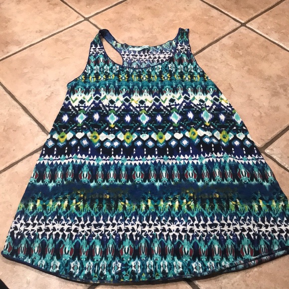 Maurice’s tank top Aztec design - Picture 3 of 6